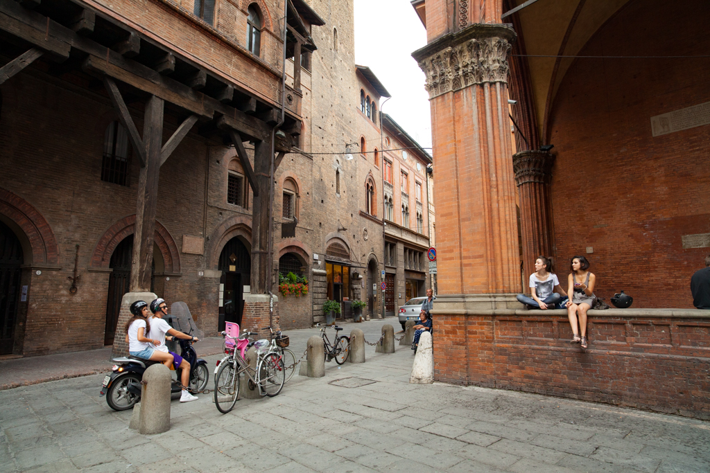 ../../../../../_images/russell-dyerhouse-bologna-italy-031.jpg
