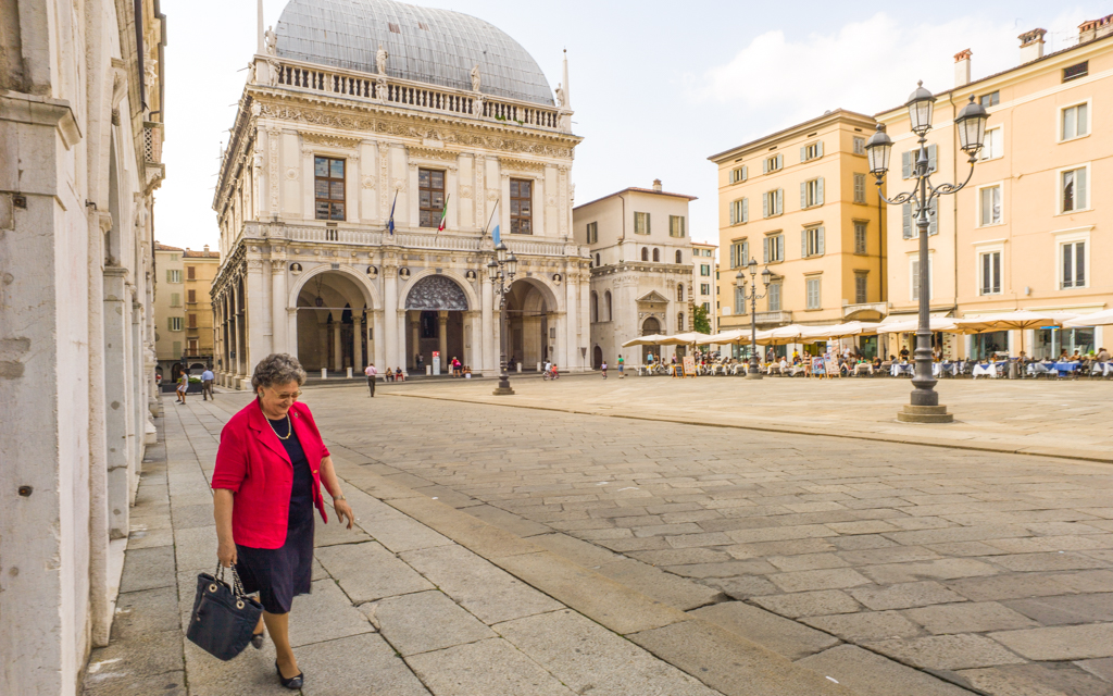 ../../../../../_images/russell-dyerhouse-brescia-lombardia-20140907-051.jpg