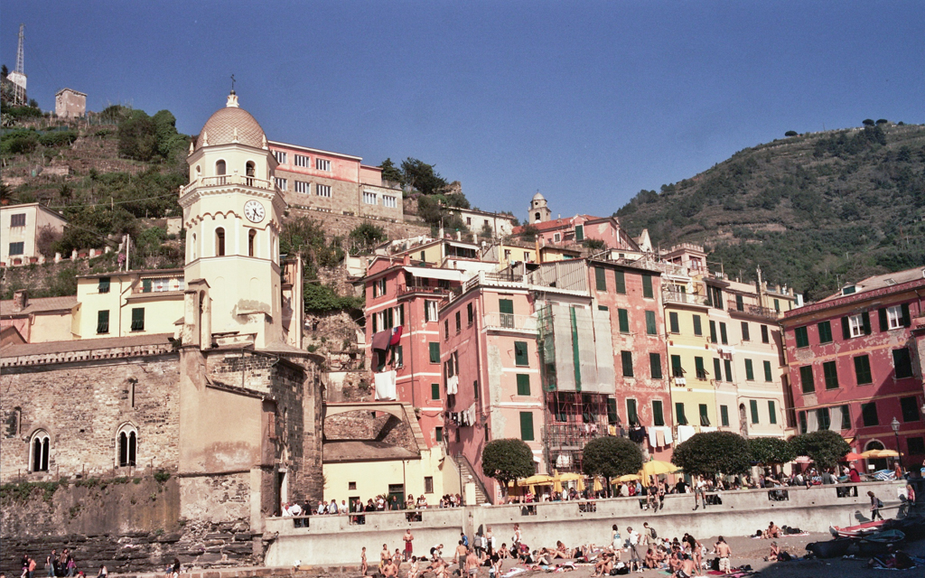 ../../../../../_images/russell-dyerhouse-cinque-terre-liguria-20110414-041.jpg