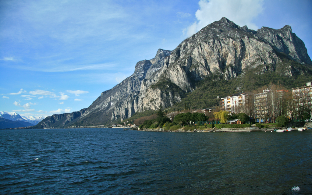 ../../../../../_images/russell-dyerhouse-lecco-lombardia-20080323-091.jpg