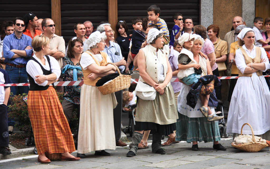 ../../../../../_images/russell-dyerhouse-magenta-lombardia-20080601-171.jpg