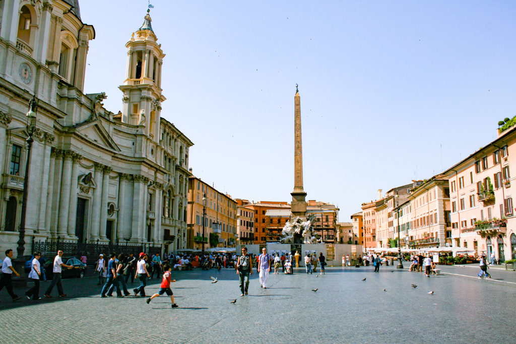 ../../../../../_images/russell-dyerhouse-roma-piazza-navona-011.jpg