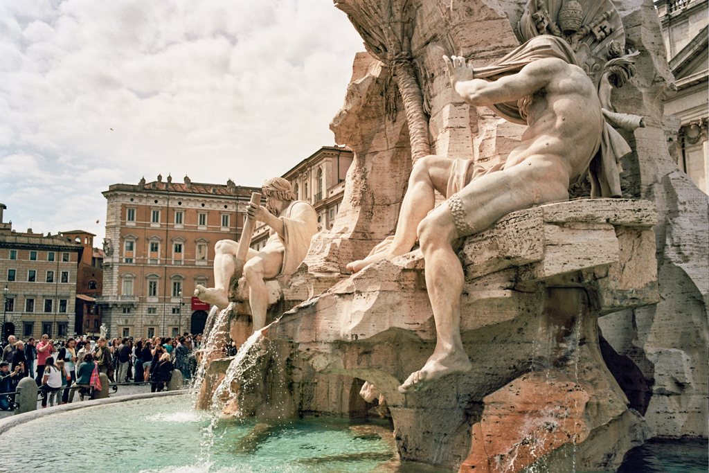../../../../../_images/russell-dyerhouse-roma-piazza-navona-051.jpg