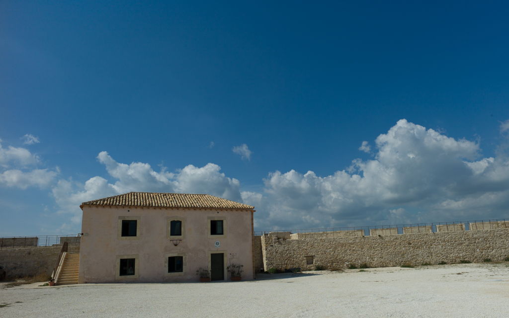 ../../../../../_images/russell-dyerhouse-siracusa-sicilia-20141003-051.jpg